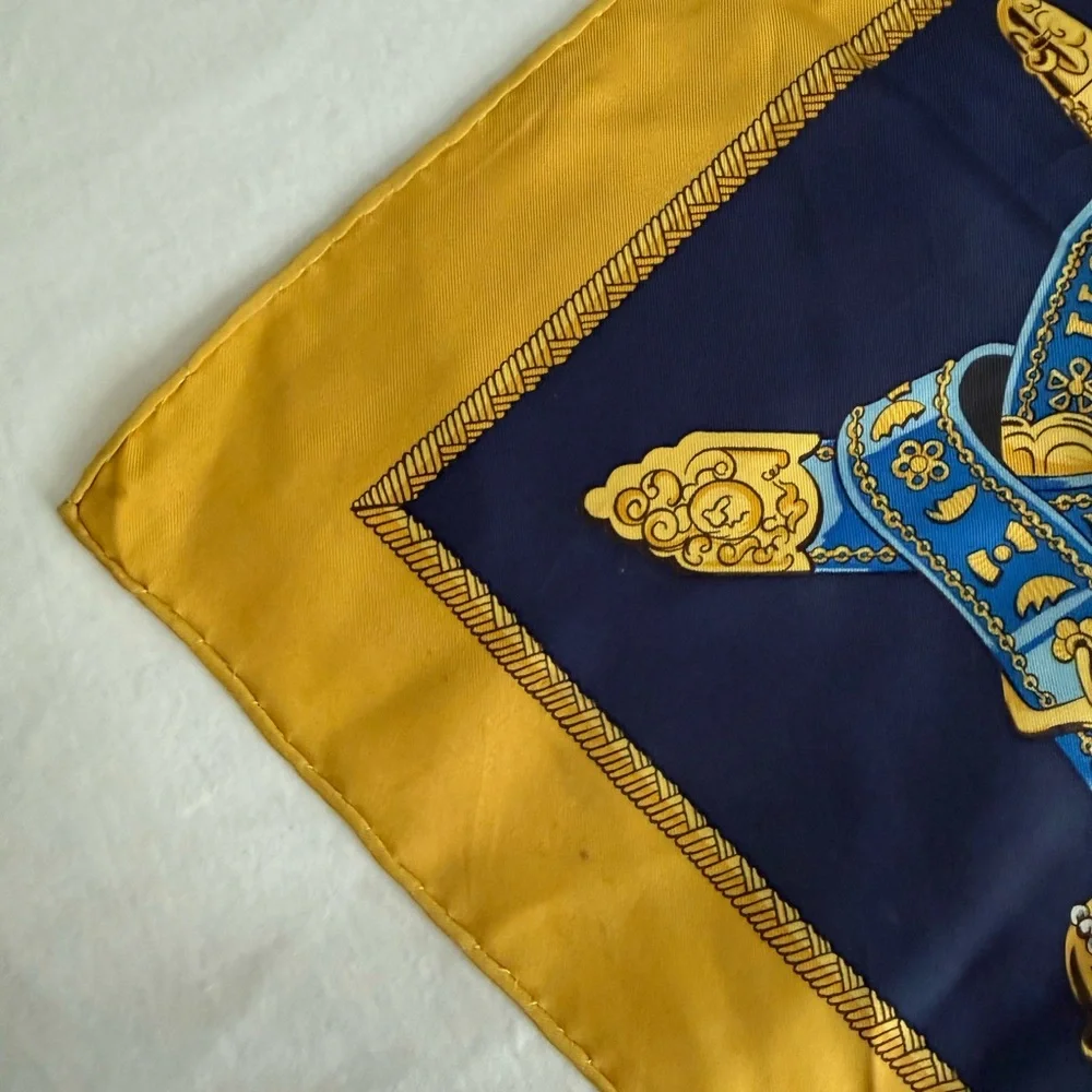 1977 HERMES VINTAGE QUEENS SILVER JUBILEE SILK SCARF - Picture 6 of 12